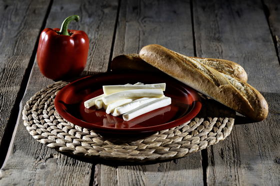 Syrová misa s ochutenými syrmi z Farmy Brezany